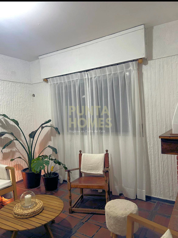Apartamento ID.3886 - Renta asegurada en la Península de Punta del Este.! Departamento + monoambiente + local comercial