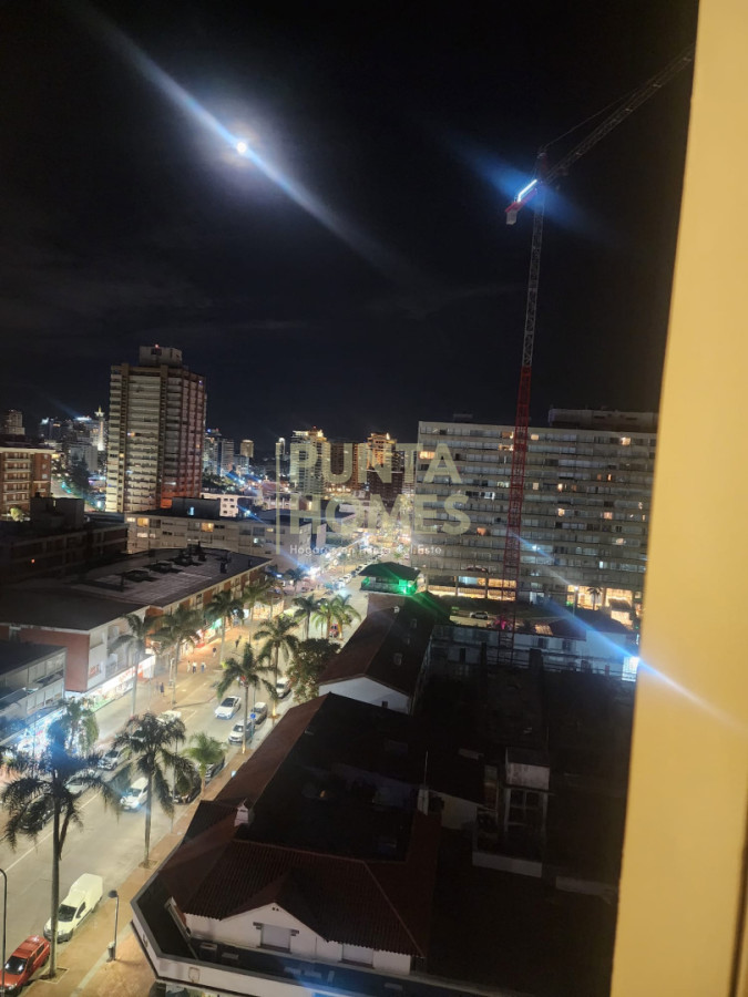 Apartamento ID.3861 - Venta departamento de 2 dormitorios en Edificio Apolo, Península, Punta del Este.