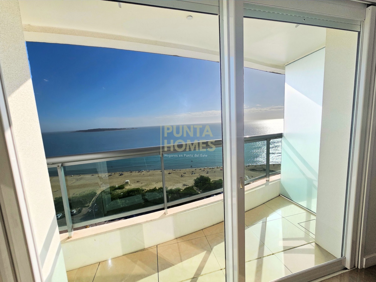 Apartamento ID.99 - Alquiler Temporada Departamento de 3 Dormitorios en Suite en Punta del Este.