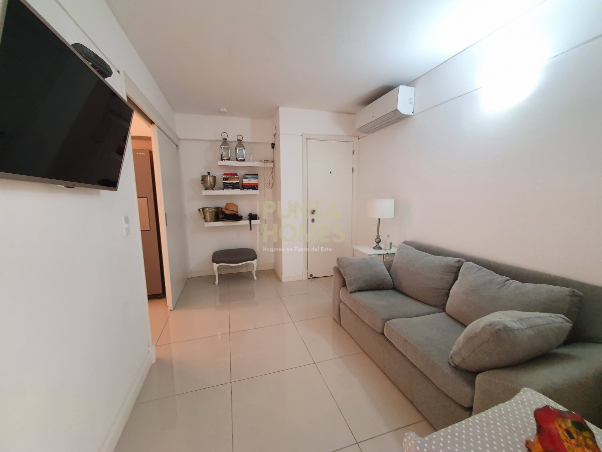 Apartamento ID.84 - Venta. Departamento de 4 Dormitorios en Punta del Este, Uruguay.