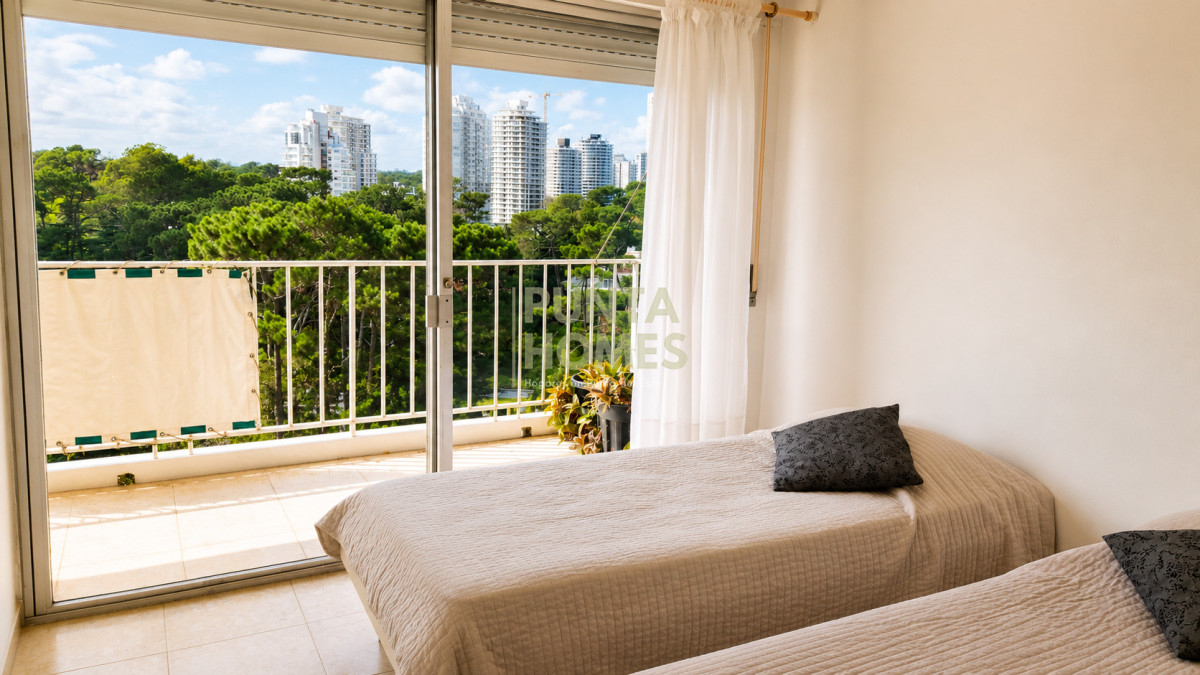 Apartamento ID.3952 - Venta de Apartamento de 3 dormitorios en Arcobaleno, Punta del Este.