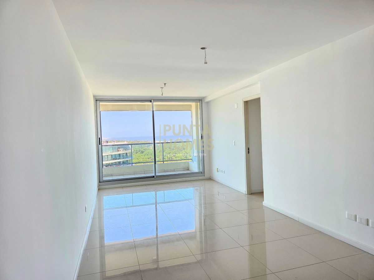 Apartamento ID.3797 - Venta de Apartamento de 3 dormitorios en Roosevelt, a metros del mar en Península.