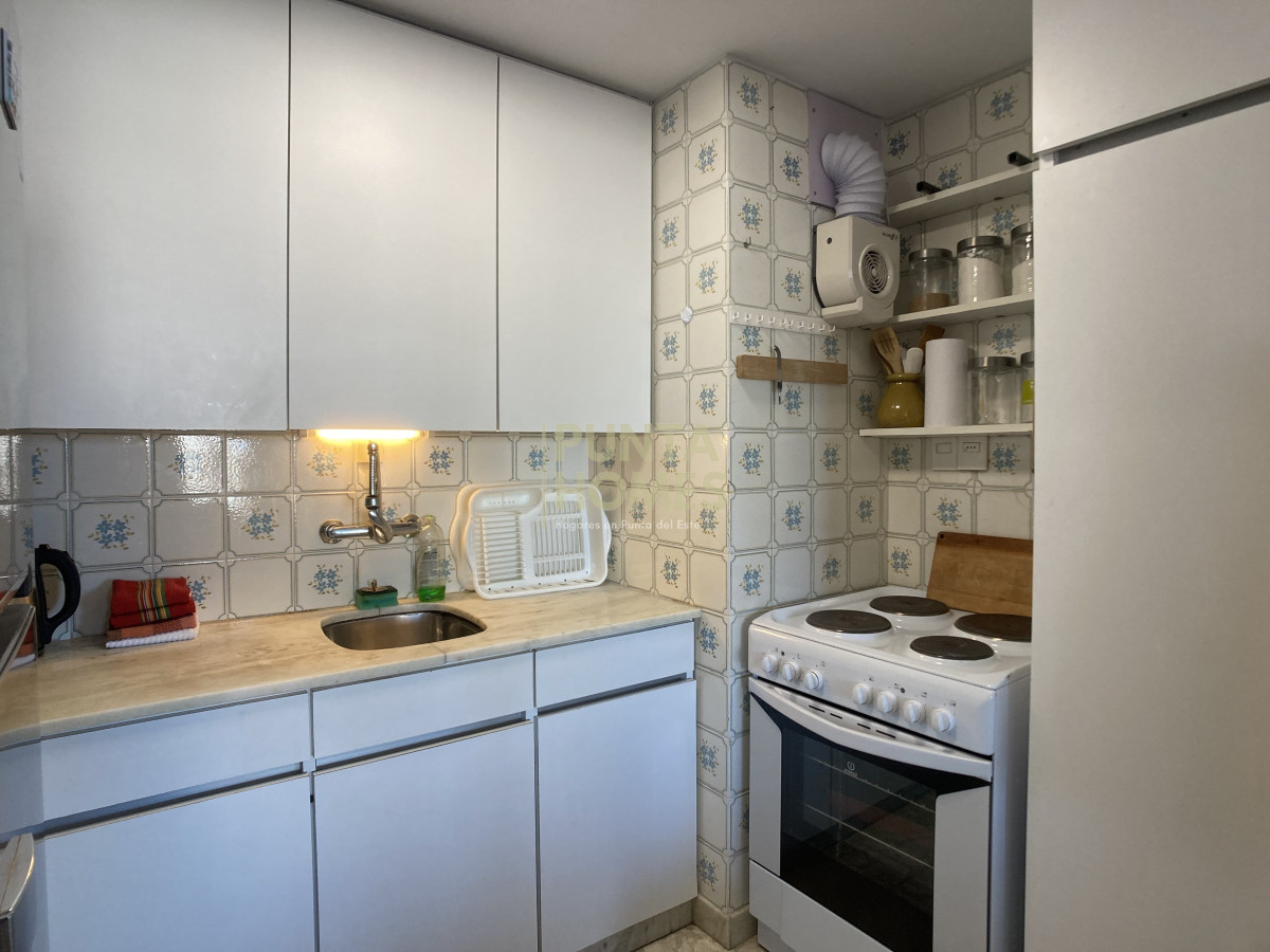 Apartamento ID.3838 - Venta Luminoso apartamento en Peninsula, Punta del Este.
