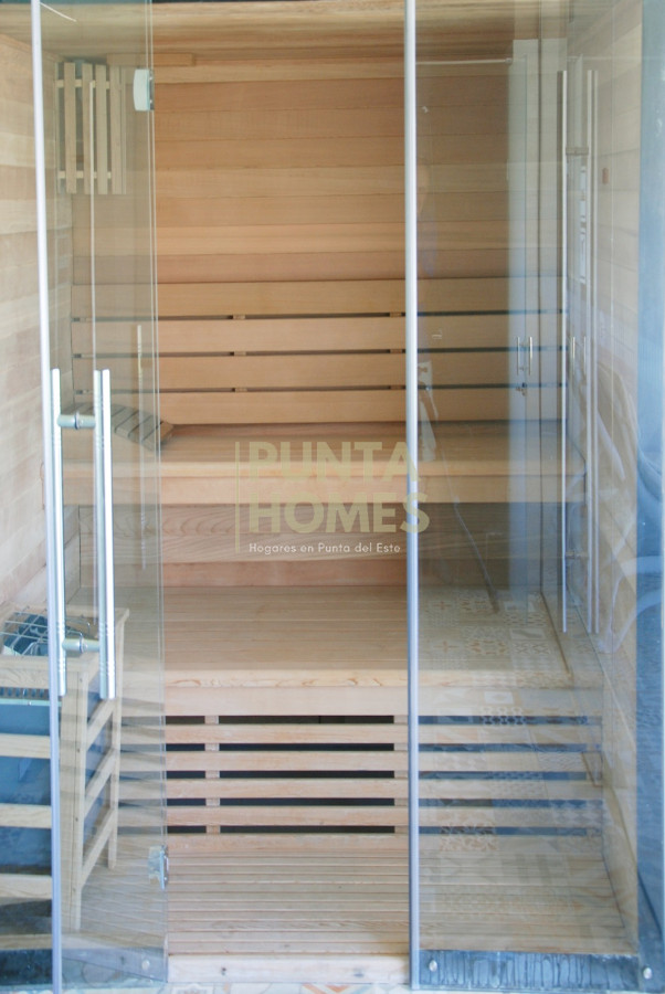 Apartamento ID.3797 - Venta de Apartamento de 3 dormitorios en Roosevelt, a metros del mar en Península.