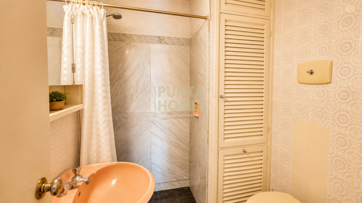 Apartamento ID.3952 - Venta de Apartamento de 3 dormitorios en Arcobaleno, Punta del Este.