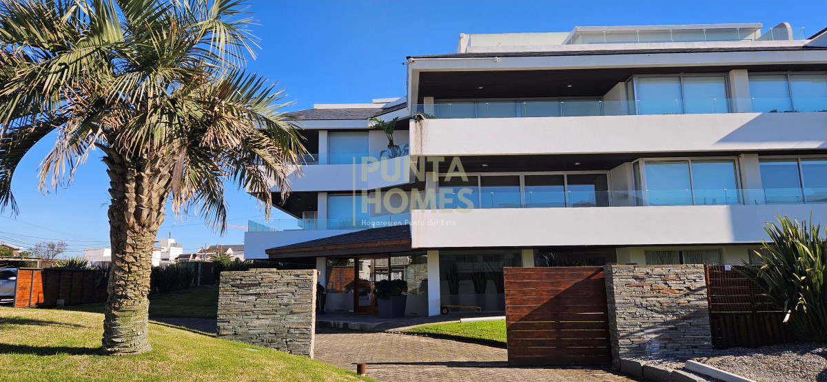Apartamento ID.3833 - Venta de apartamento 2 dormitorios y 2 baños en Montoya, La Barra, Punta del Este.