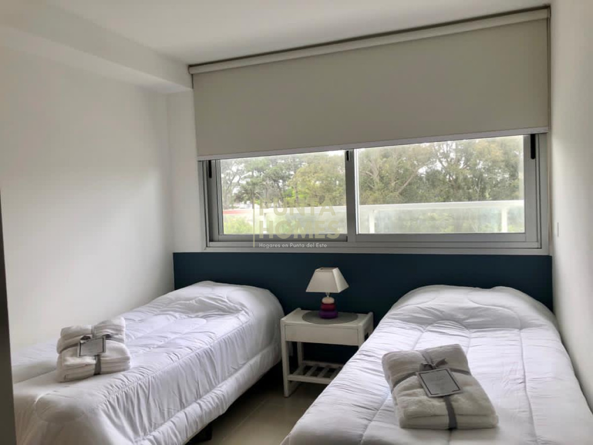 Apartamento ID.1760 - Venta de Departamento de 3 dormitorios + 3 baños.,  Punta del Este.