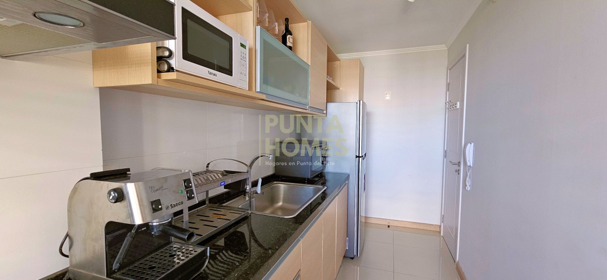 Apartamento ID.3802 - Venta de hermoso departamento de 2 dormitorios en Punta del Este.