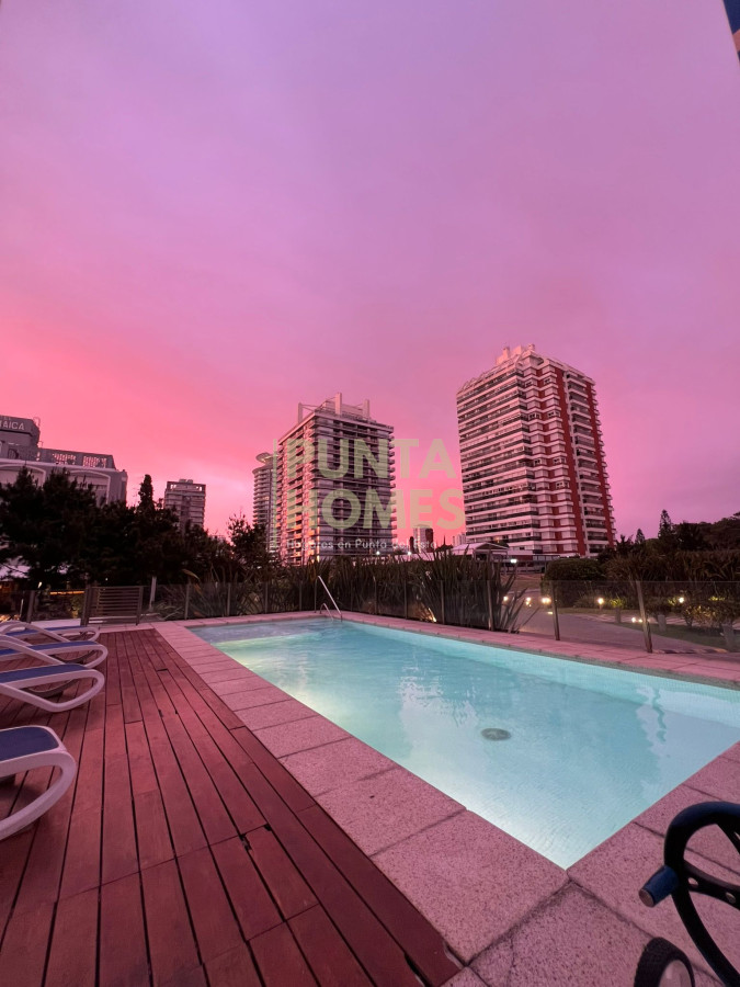 Apartamento ID.3898 - Venta Arenas en Piso alto