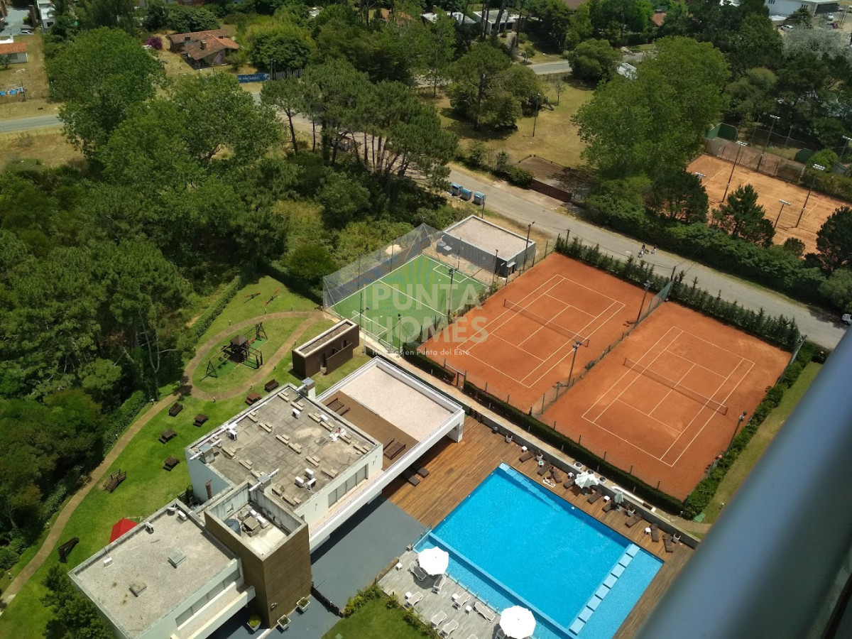 Apartamento ID.3785 - Venta de apartamento de 2 dormitorios en Punta del Este