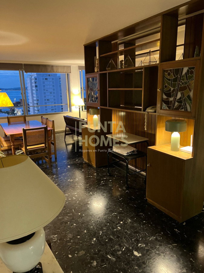 Apartamento ID.3861 - Venta departamento de 2 dormitorios en Edificio Apolo, Península, Punta del Este.