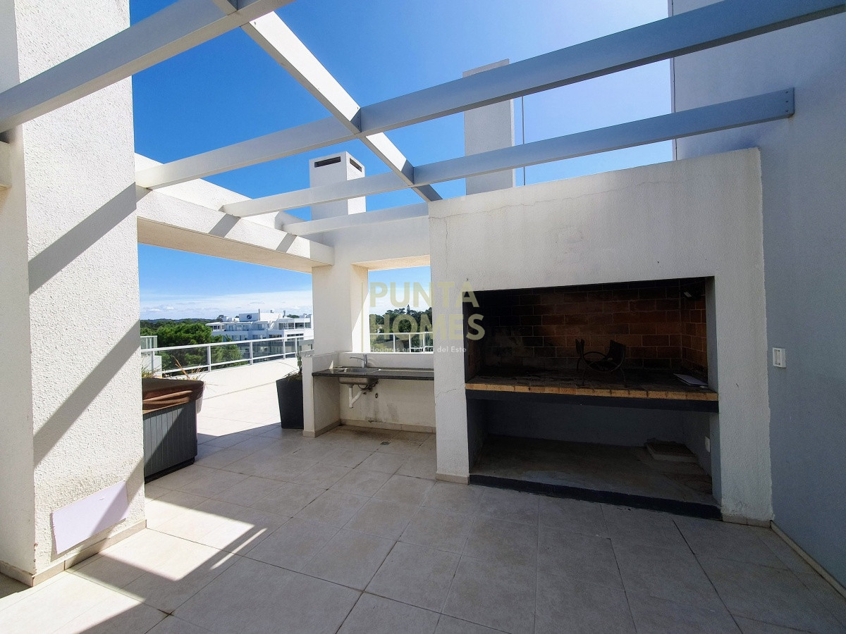 Apartamento ID.1626 - Venta de Penthouse Dúplex de 4 dormitorios en suite, frente al Mar en Punta del Este.