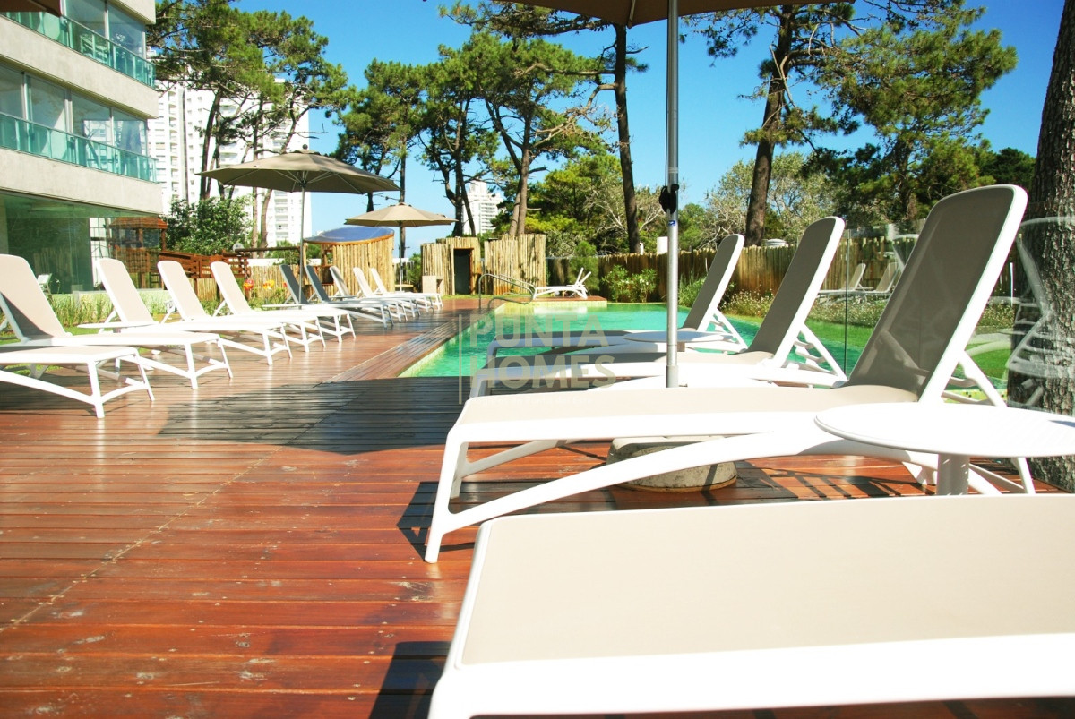 Apartamento ID.3797 - Venta de Apartamento de 3 dormitorios en Roosevelt, a metros del mar en Península.