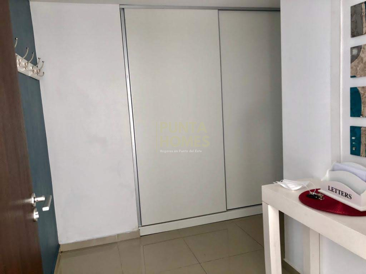 Apartamento ID.1760 - Venta de Departamento de 3 dormitorios + 3 baños.,  Punta del Este.
