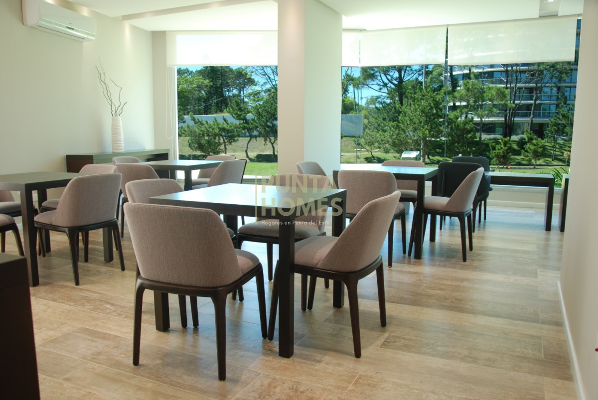 Apartamento ID.3797 - Venta de Apartamento de 3 dormitorios en Roosevelt, a metros del mar en Península.
