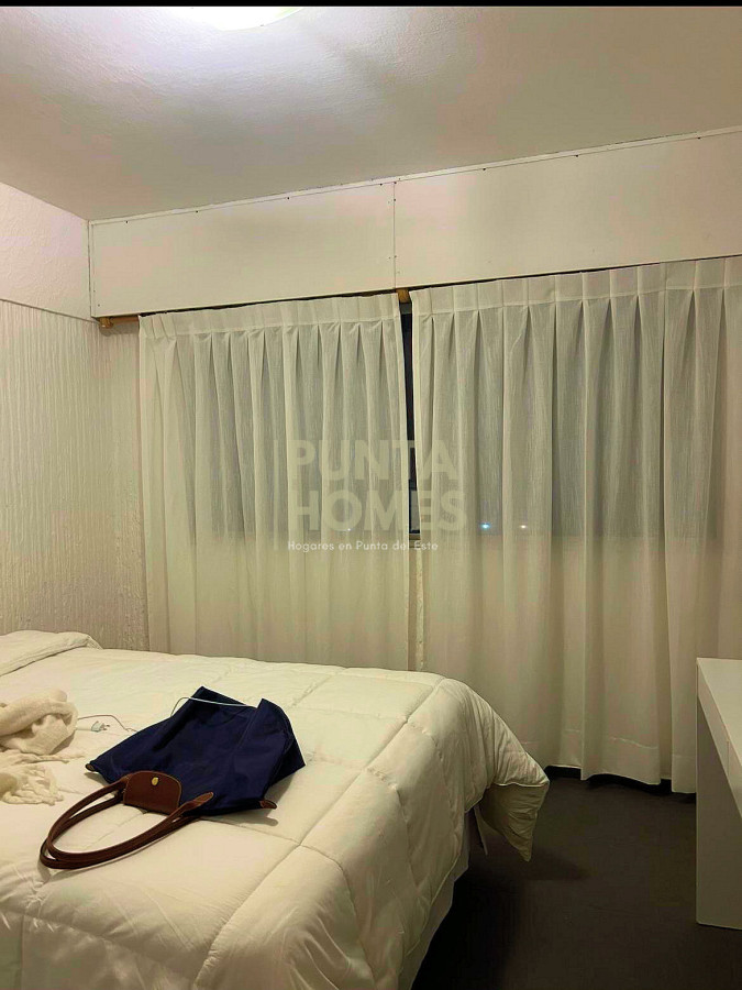 Apartamento ID.3886 - Renta asegurada en la Península de Punta del Este.! Departamento + monoambiente + local comercial