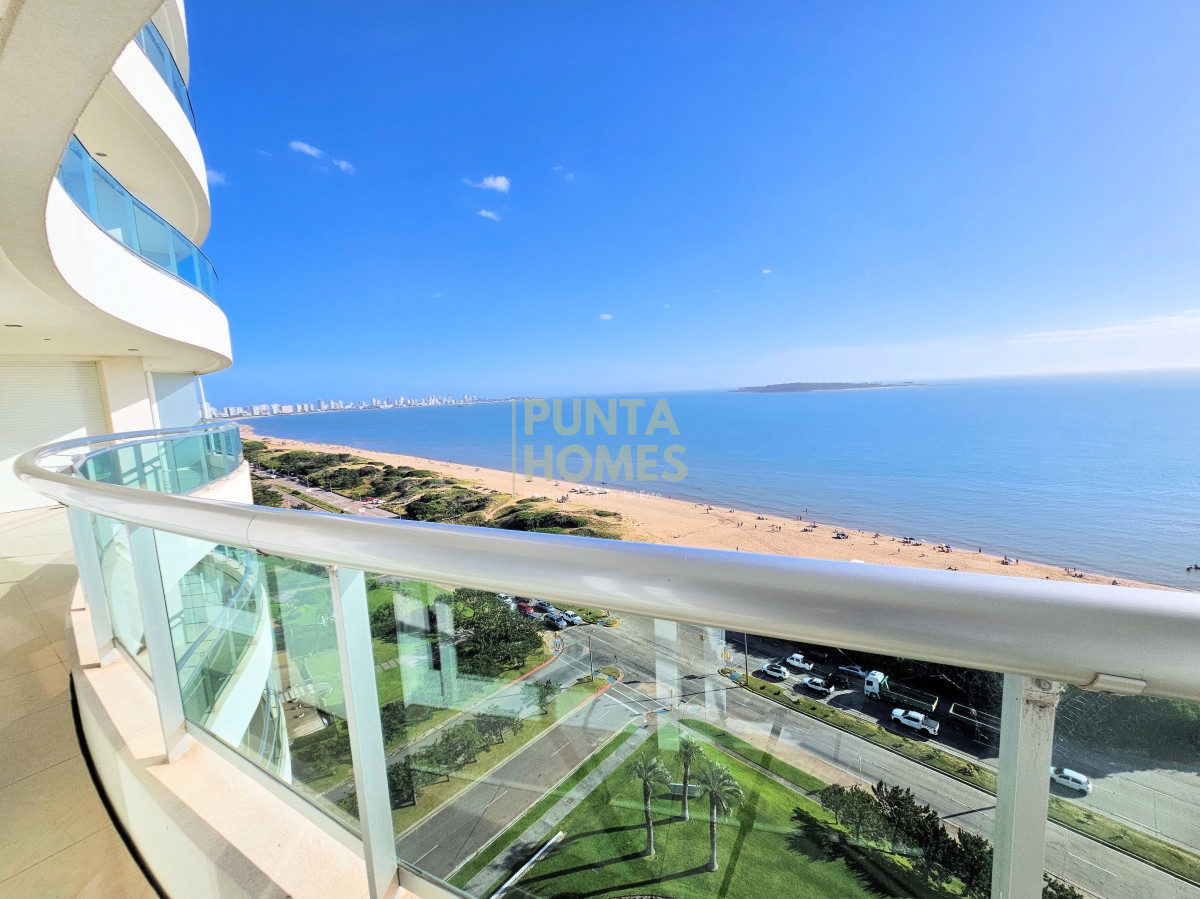 Apartamento ID.99 - Alquiler Temporada Departamento de 3 Dormitorios en Suite en Punta del Este.