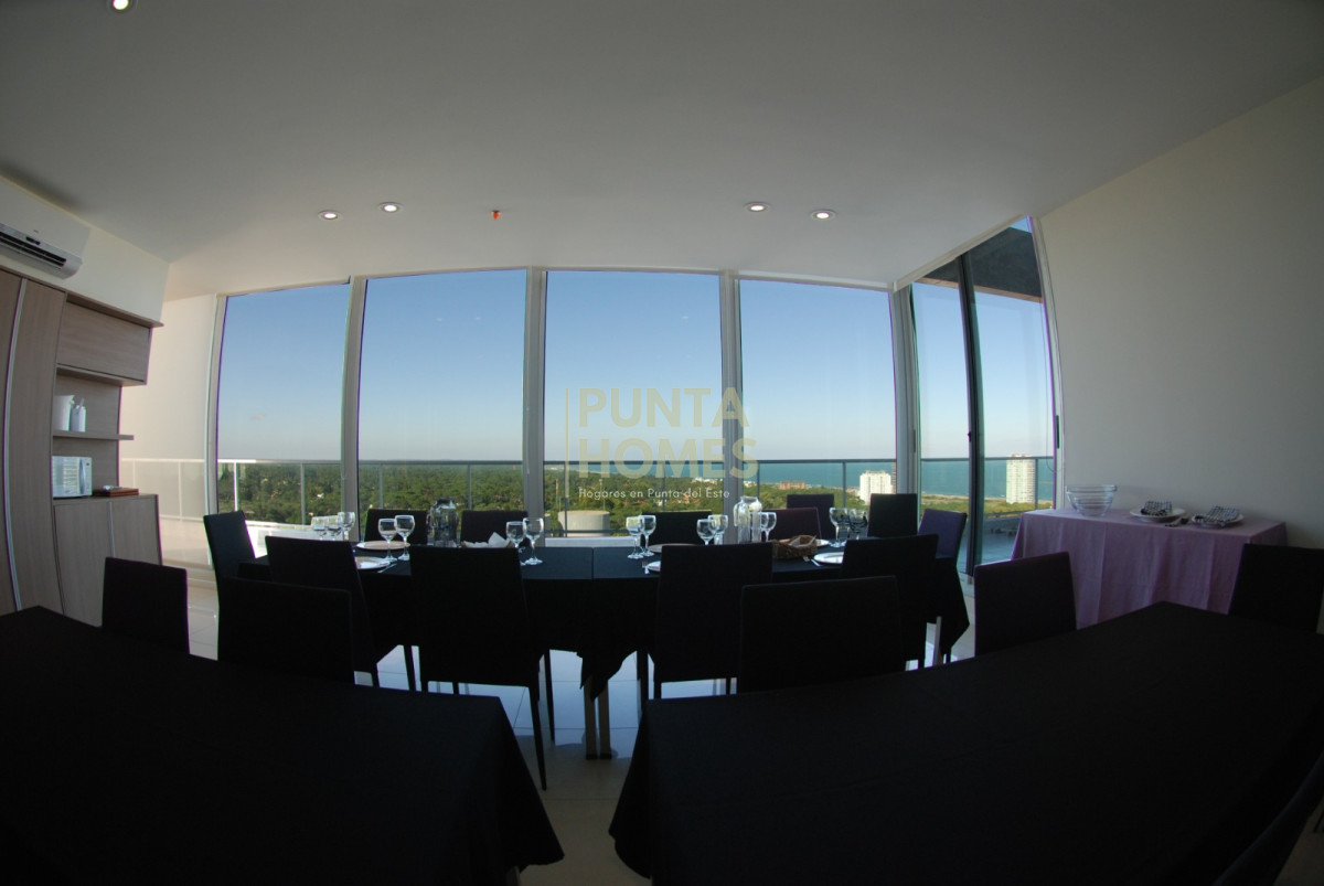 Apartamento ID.3796 - Venta de departamento de 3 dormitorios en Punta del Este.