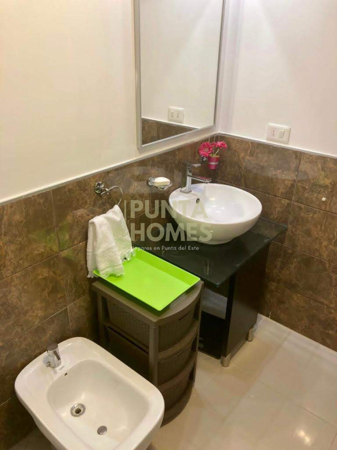 Apartamento ID.1760 - Venta de Departamento de 3 dormitorios + 3 baños.,  Punta del Este.