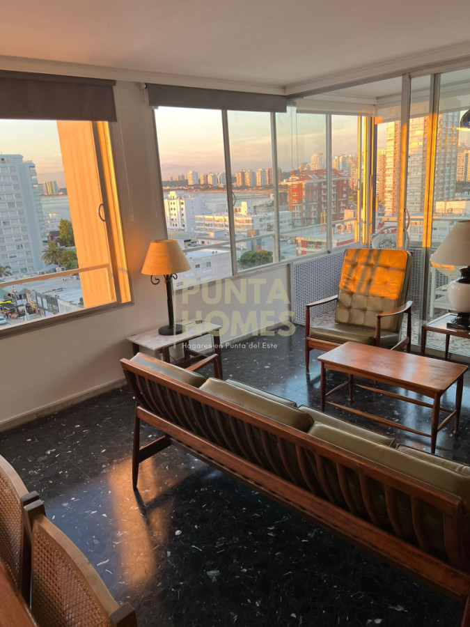 Apartamento ID.3861 - Venta departamento de 2 dormitorios en Edificio Apolo, Península, Punta del Este.