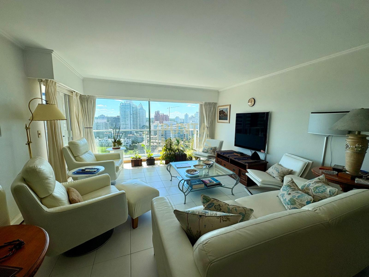 Apartamento ID.3877 - Apartamento frente a la brava con 4 dormitorios