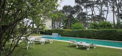 Venta de departamento de 2 dormitorios y 2 baños en Punta del Este.