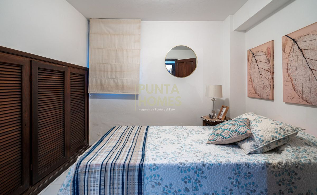 Casa ID.16 - Venta de Residencia de 7 dormitorios en Zona Golf.