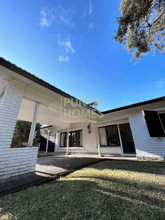 Casa ID.89 - Casa Tradicional en Venta, San Rafael, Punta del Este, 4 Dormitorios.