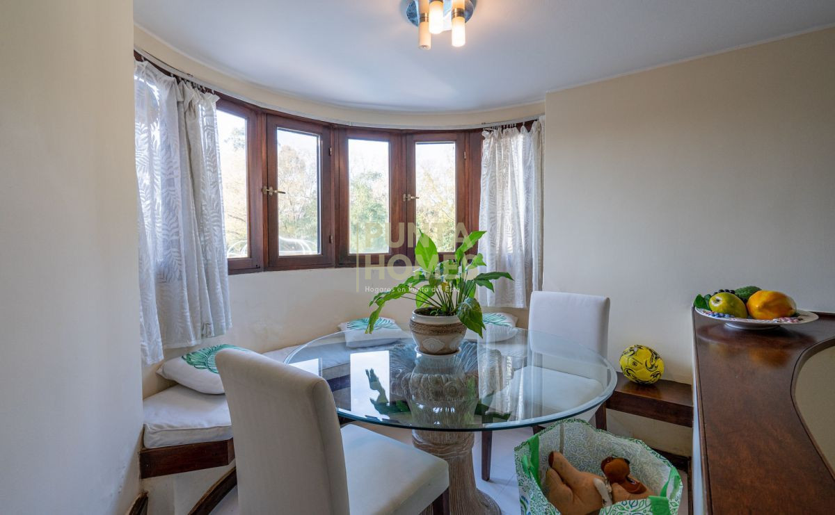 Casa ID.16 - Venta de Residencia de 7 dormitorios en Zona Golf.