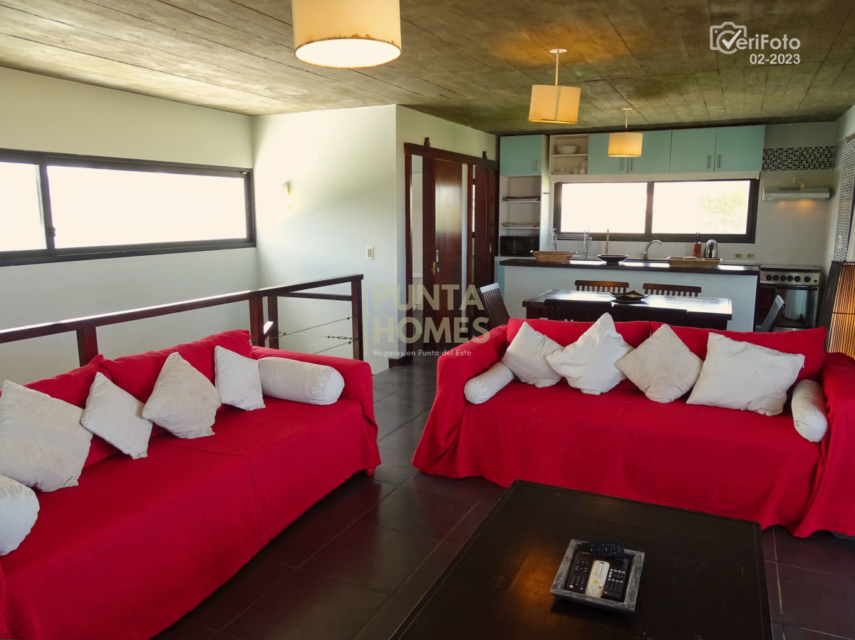 Casa ID.3842 - Venta Espectacular casa frente al mar en Punta del Diablo