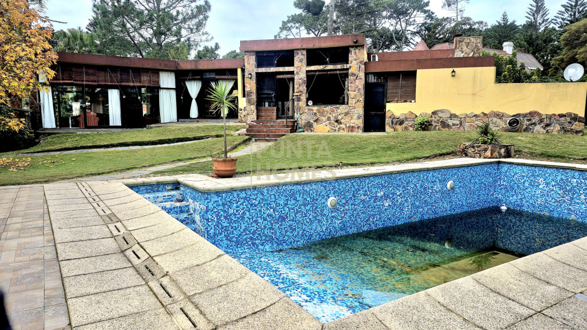 Casa ID.3967 - Amplia y luminosa casa en zona Mansa.