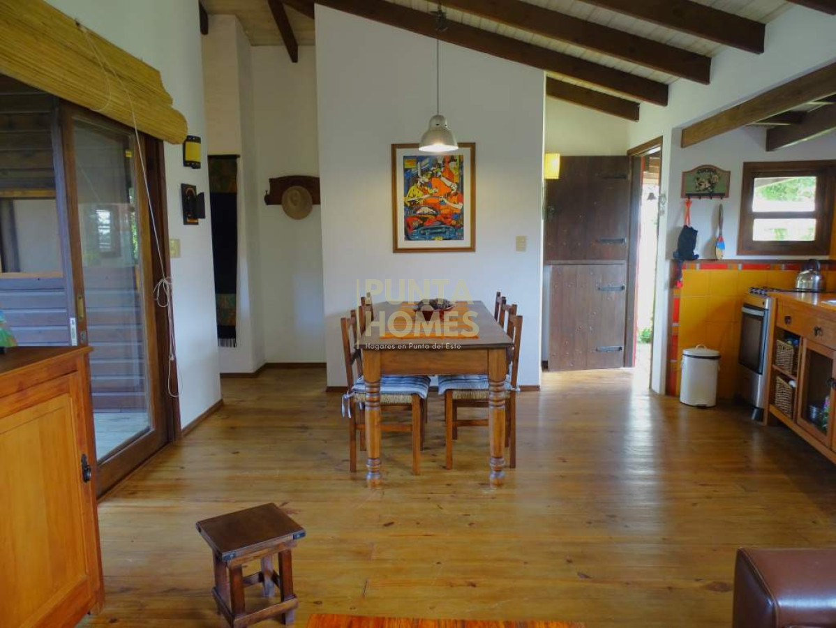 Casa ID.3919 - Venta de Casa de 2 dormitorios en Punta del Diablo zona Rivero