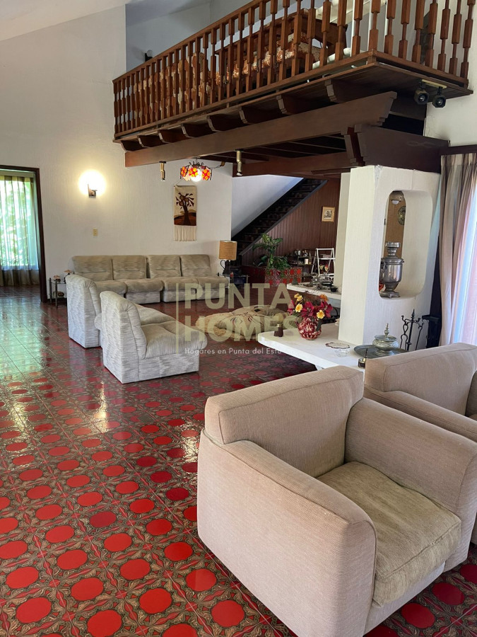 Casa ID.3839 - Venta de amplia casa en San Rafel