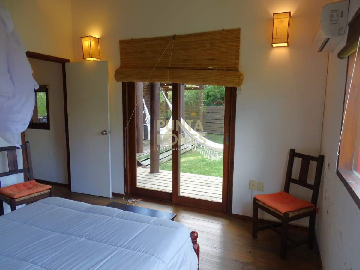 Casa ID.3919 - Venta de Casa de 2 dormitorios en Punta del Diablo zona Rivero