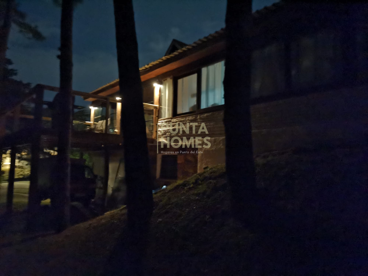 Casa ID.3835 - Venta amplia y cómoda casa en San Rafael 