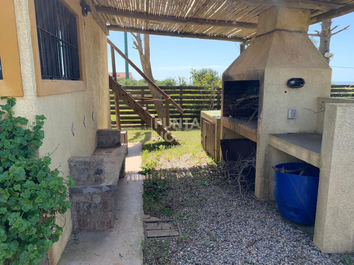 Casa ID.3848 - Venta casa Punta del diablo a 3 cuadras de la playa 