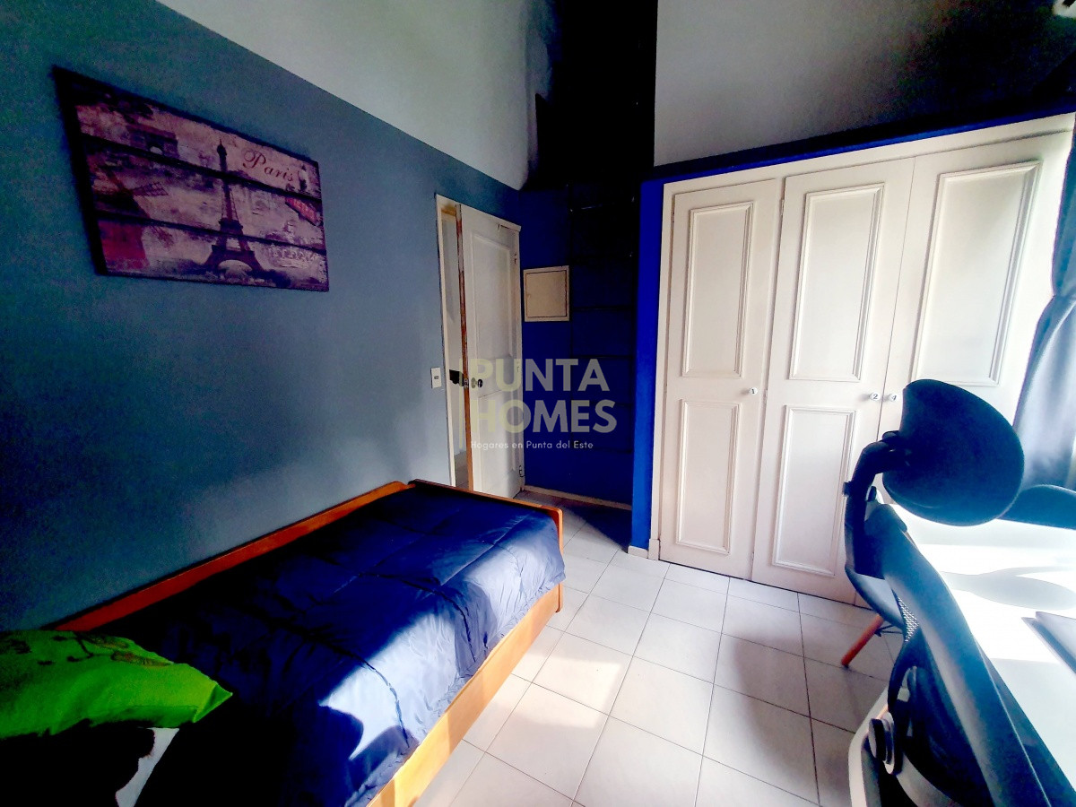 Casa ID.1639 - Venta de casa de 3 dormitorios, 3 baños + casa de huéspedes en Pinares, Playa Mansa, Punta del Este.