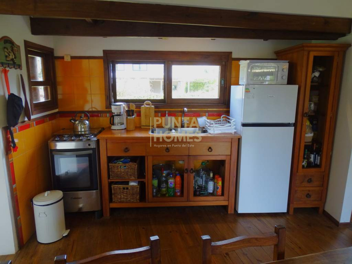 Casa ID.3919 - Venta de Casa de 2 dormitorios en Punta del Diablo zona Rivero