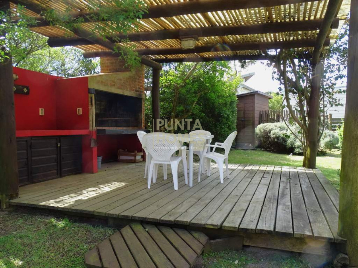 Casa ID.3919 - Venta de Casa de 2 dormitorios en Punta del Diablo zona Rivero