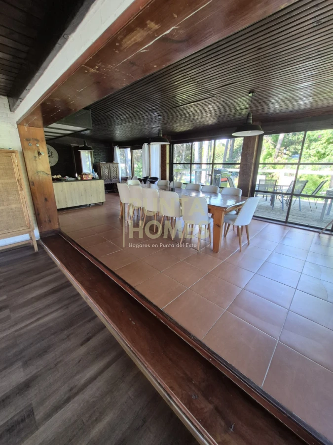 Casa ID.3835 - Venta de casa de 5 dormitorios en San Rafael, Punta del Este.