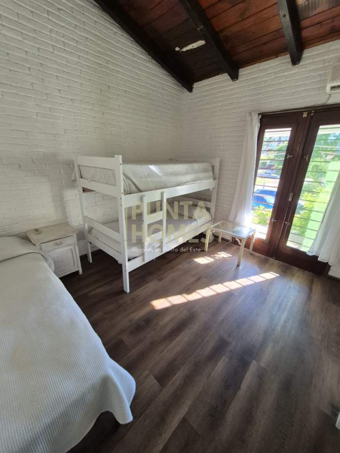 Casa ID.3835 - Venta de casa de 5 dormitorios en San Rafael, Punta del Este.