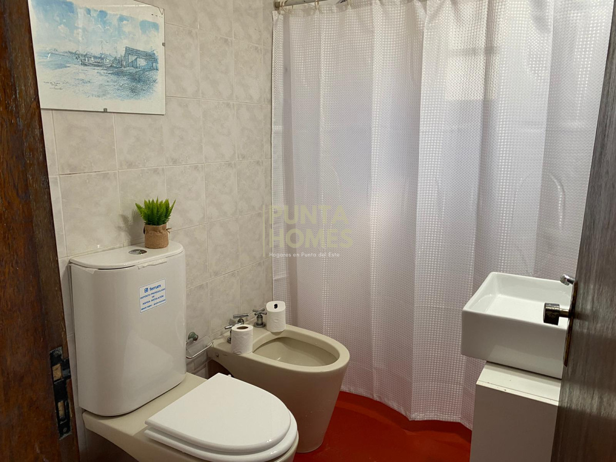 Casa ID.3858 - Venta casa con 4 dormitorios en Punta del Diablo 