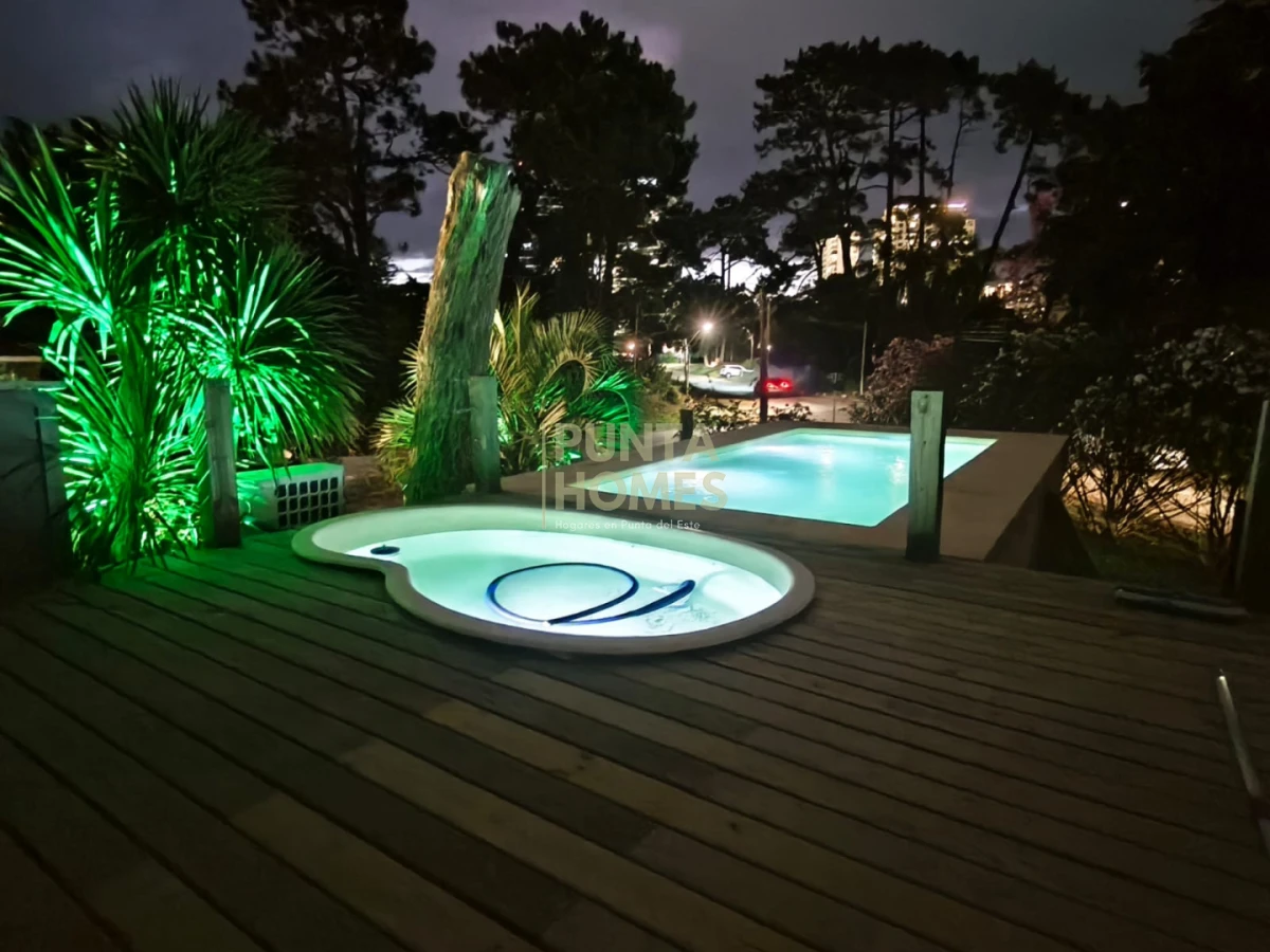 Casa ID.3835 - Venta de casa de 5 dormitorios en San Rafael, Punta del Este.