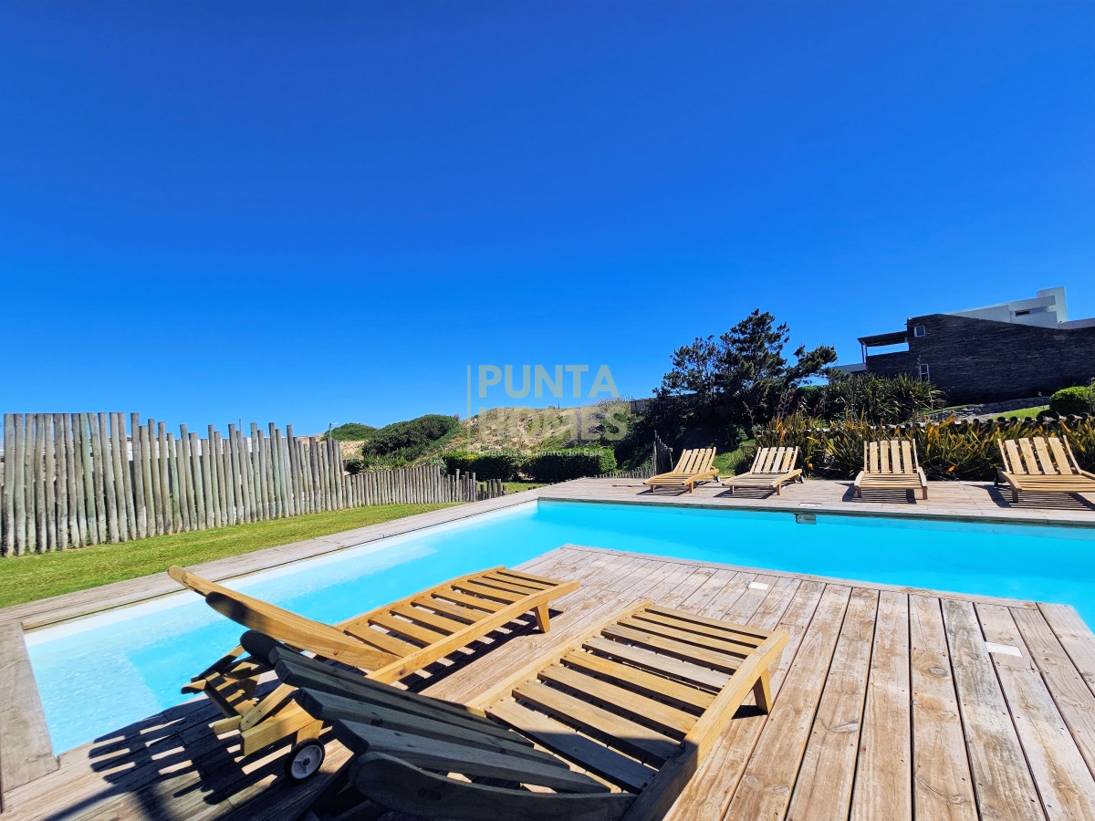 Casa ID.82 - Alquiler Casa para 10 personas Punta Ballena, Punta del Este.