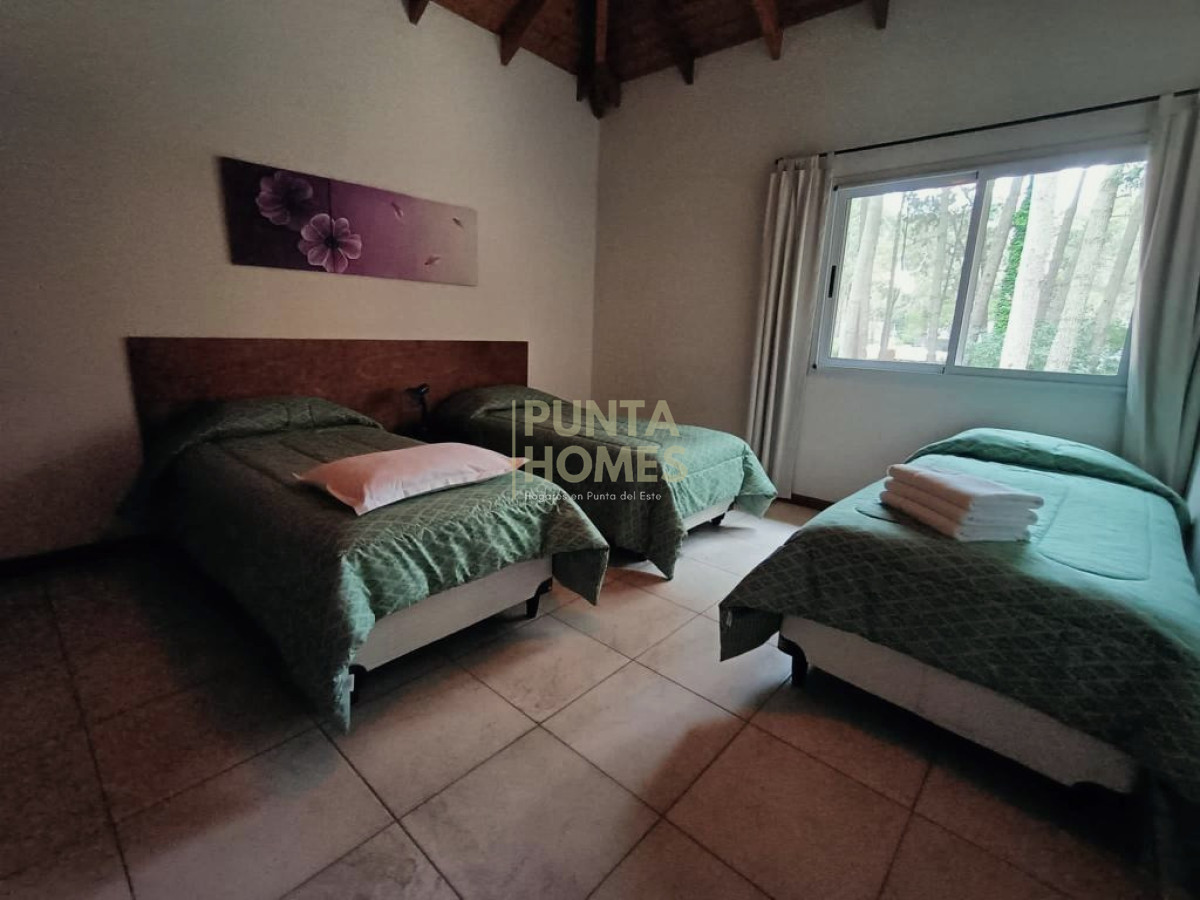 Casa ID.3956 - Venta amplia casa en Solanas 