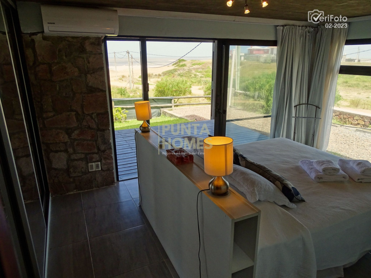 Casa ID.3842 - Venta Espectacular casa frente al mar en Punta del Diablo