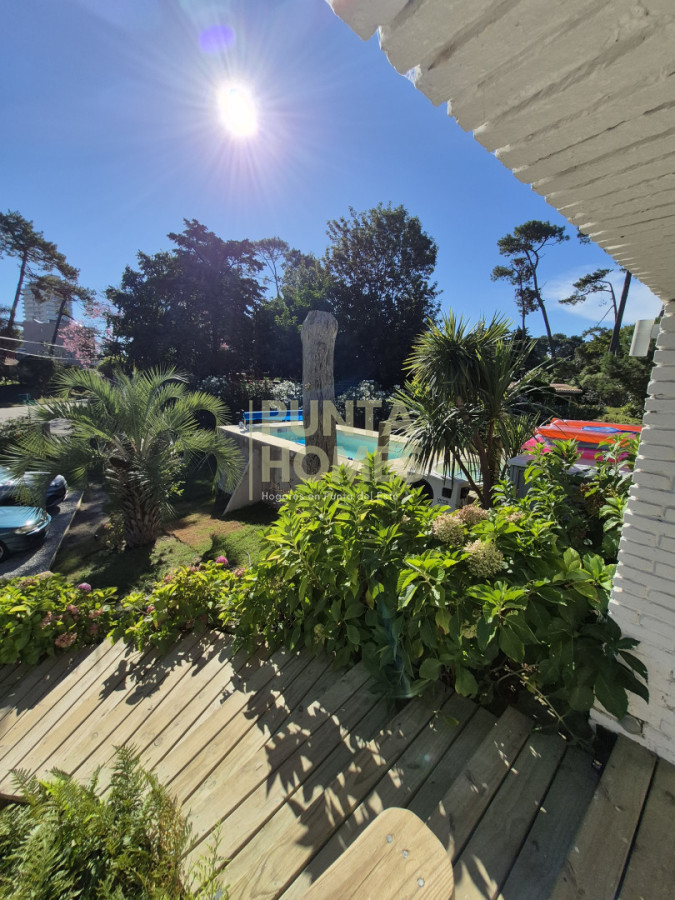 Casa ID.3835 - Venta de casa de 5 dormitorios en San Rafael, Punta del Este.