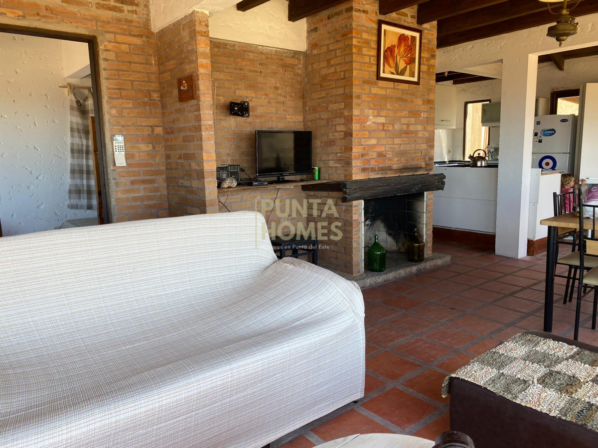 Casa ID.3858 - Venta casa con 4 dormitorios en Punta del Diablo 