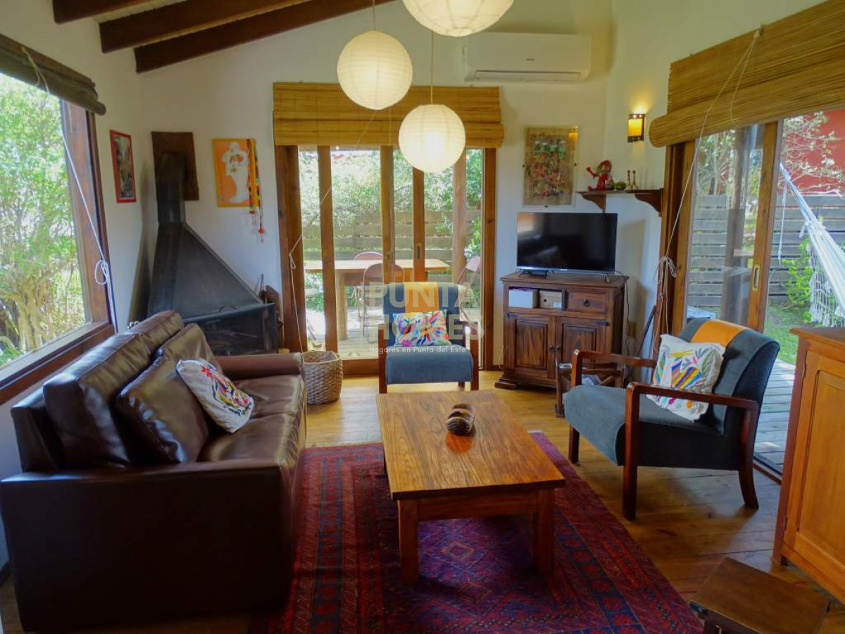 Casa ID.3919 - Venta de Casa de 2 dormitorios en Punta del Diablo zona Rivero