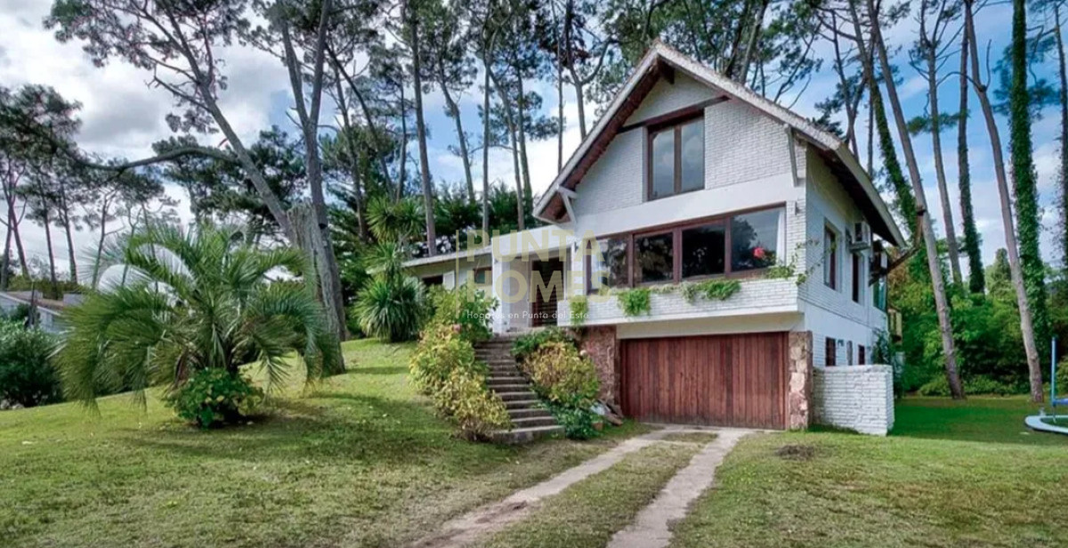 Casa ID.3835 - Venta amplia y cómoda casa en San Rafael 